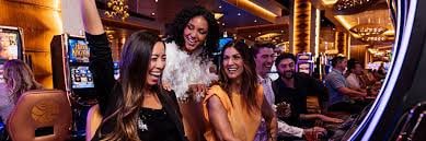 Live sports betting coverage including basketball and football on bmw33